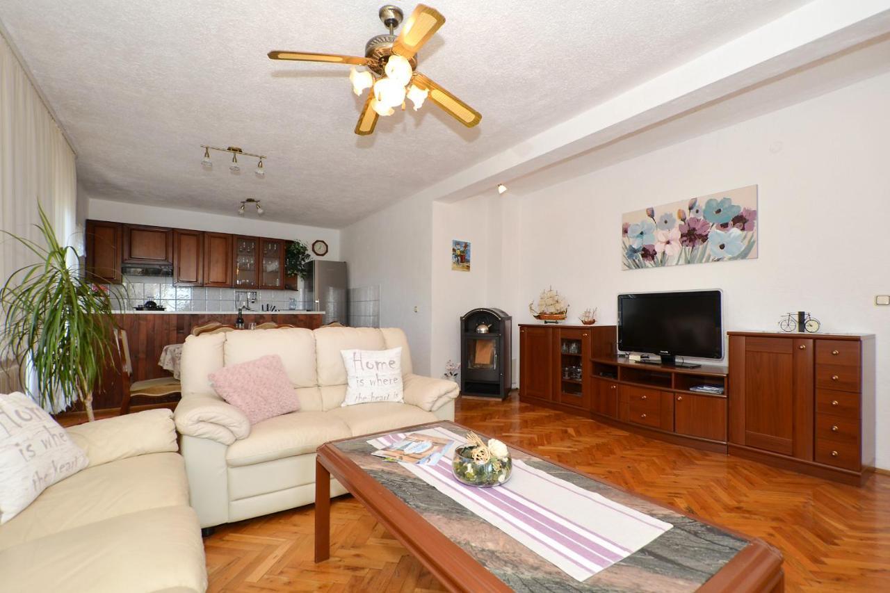 Apartment Una Seget Vranjica Eksteriør bilde